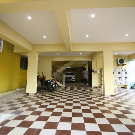 Sri Apartment Deluxe Room A3 Пондичерри Экстерьер фото