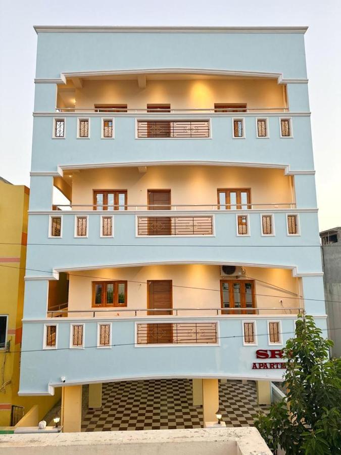 Sri Apartment Deluxe Room A3 Пондичерри Экстерьер фото